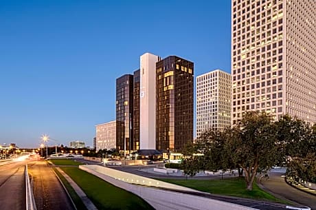 DoubleTree By Hilton Houston Greenway Plaza