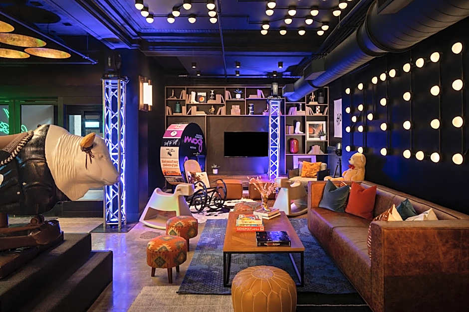 Moxy Houston Downtown
