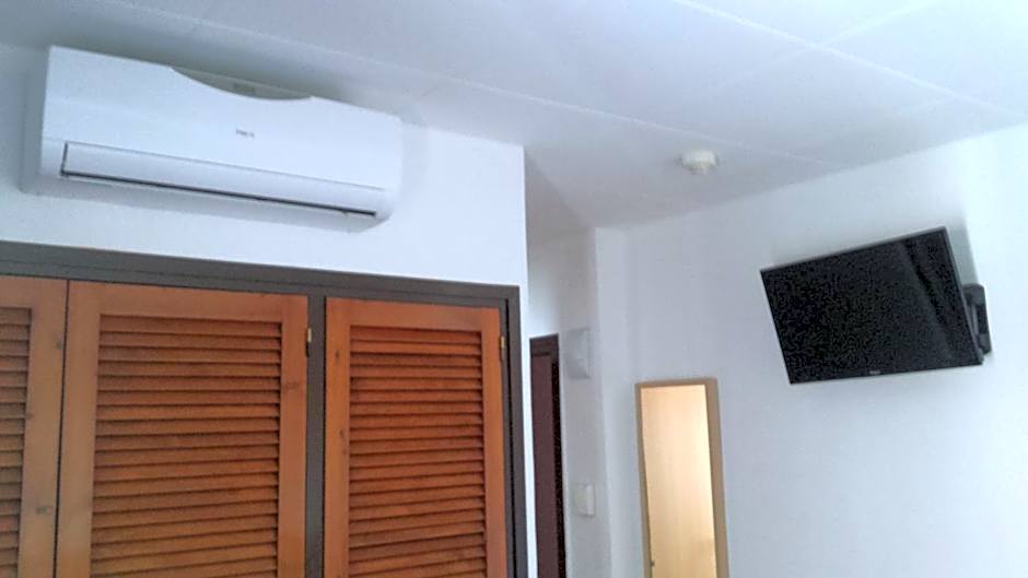 Hotel Mediterrani Express