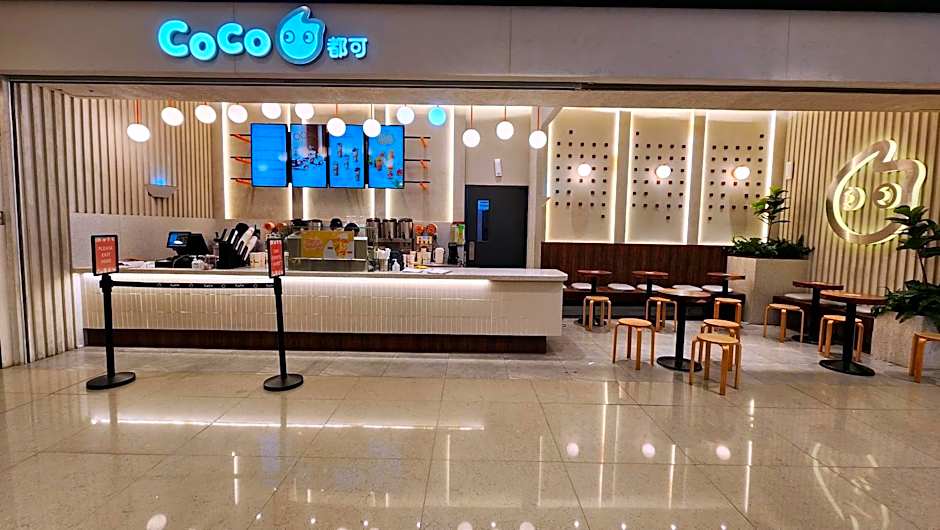 Heart of Makati, Fully furnished condo, cbd central location