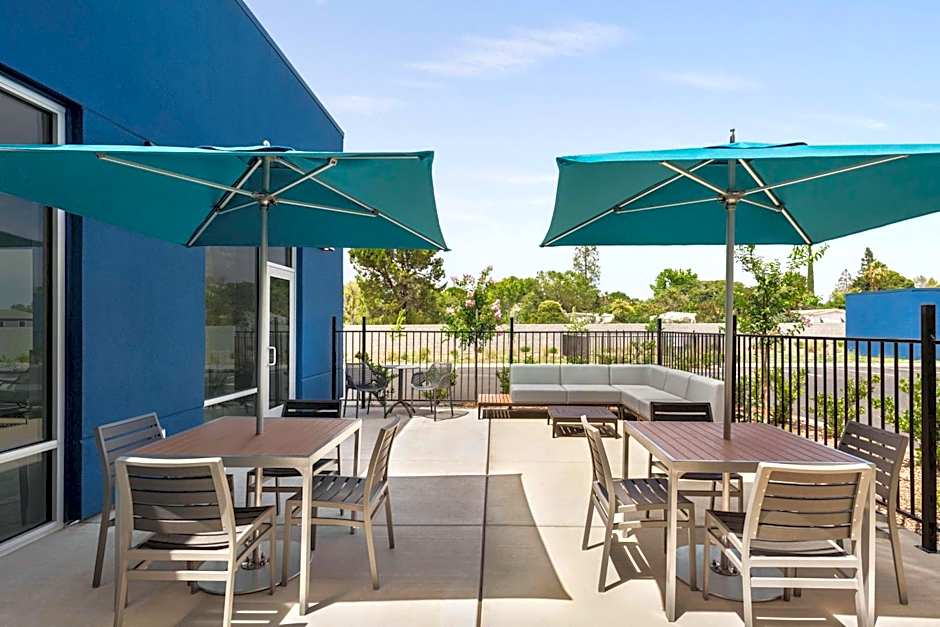Hampton Inn & Suites Oroville