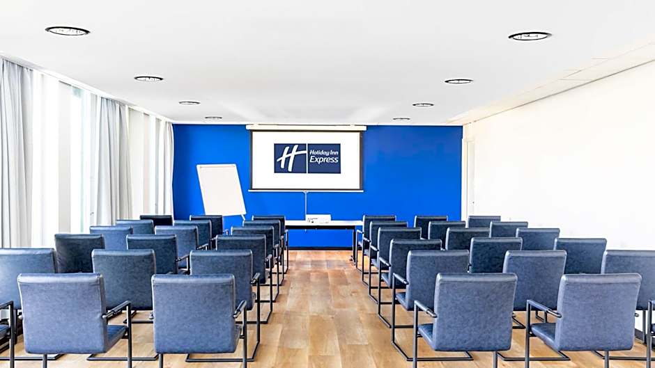 Holiday Inn Express Utrecht - Papendorp By IHG
