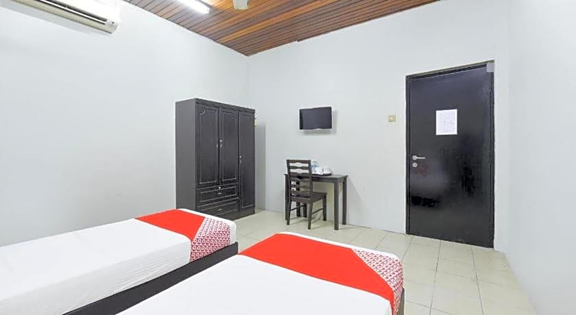 OYO 91052 Hotel Kenangan