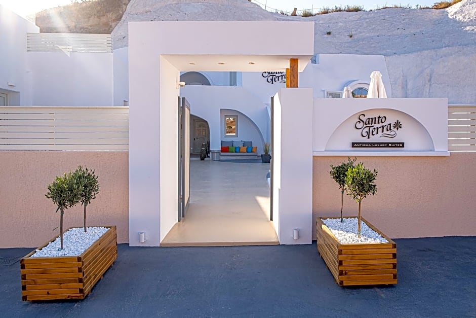 Santoterra Antigua Suites