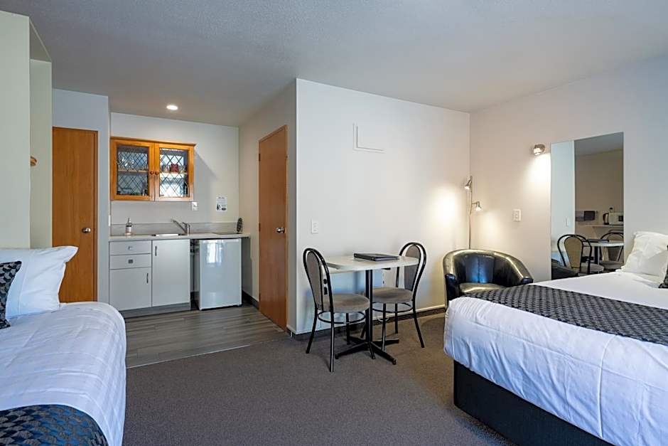 Gables Motor Lodge