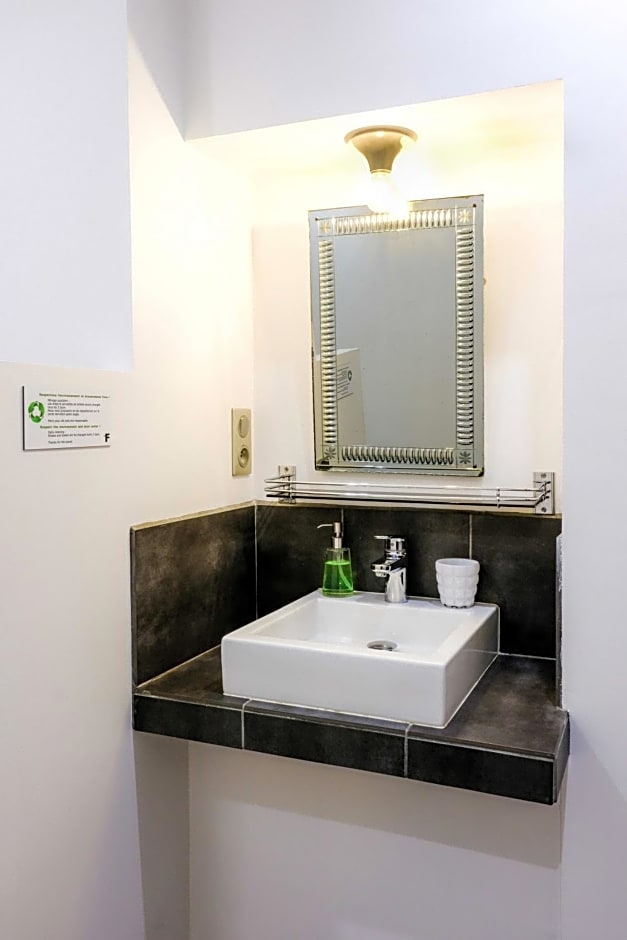 La Femme d'à Côté