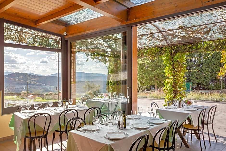ISA-Farmhouse with swimming-pool in Chianti-area in the middle of Tuscan nature
