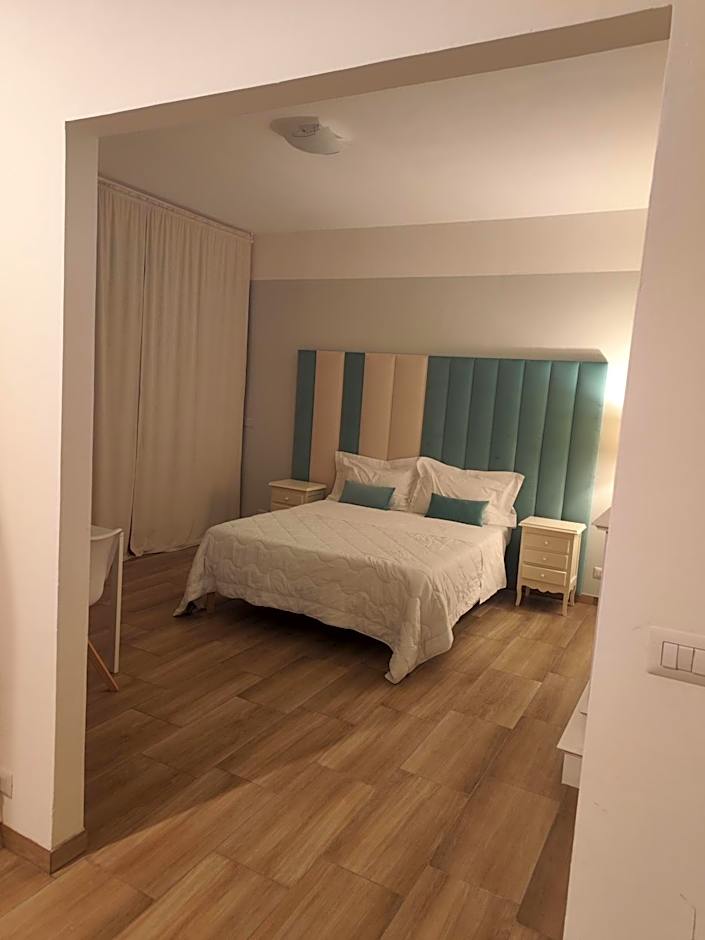 Zdjęcie 1 z 21 — Deluxe Suite, Jetted Tub