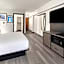Holiday Inn Express And Suites Washington DC Noma By IHG