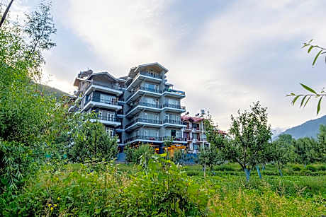 Treebo Premium The Takey'S, Mall Road