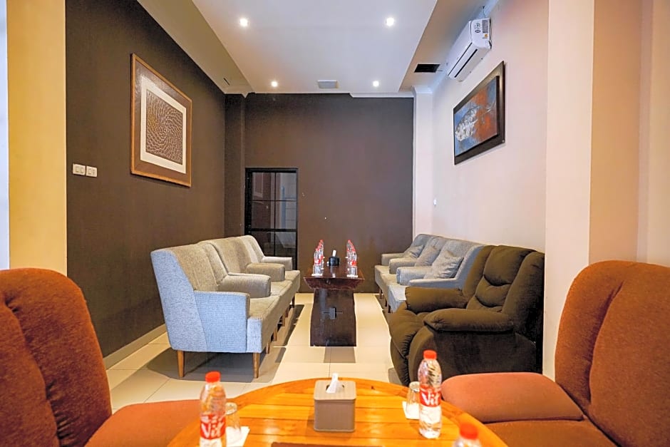 RedDoorz Premium @ Raja Hostel Syariah Lampung