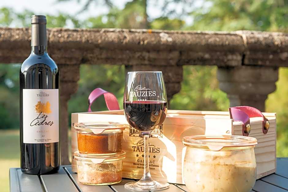 Château de Tauzies, The Originals Relais