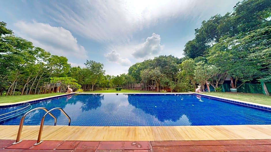 Baanwangnamkeaw Lodge