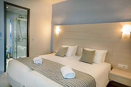 Twin Room with Sea View