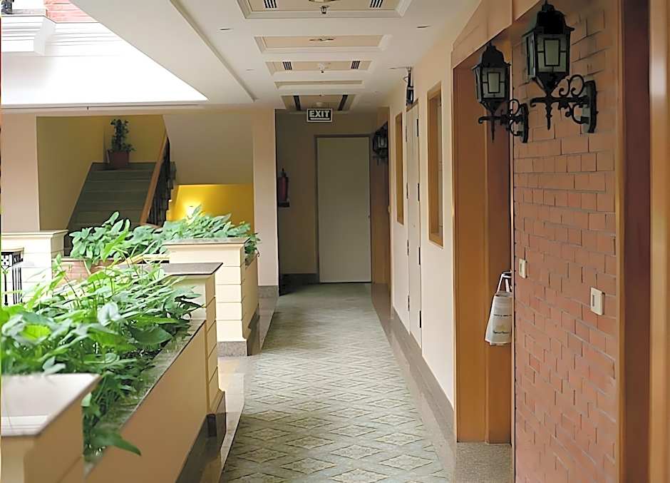 Savoy Suites Noida Delhi N.C.R.