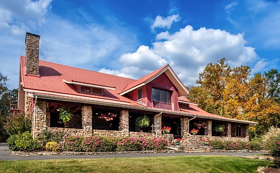 Hilltop Manor Bed And Breakfast