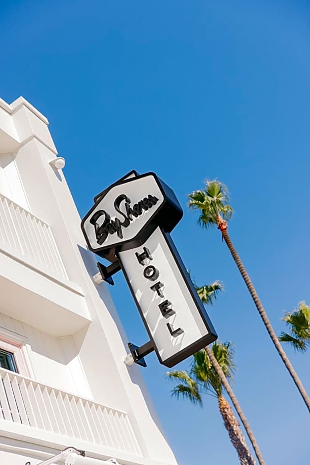 Bay Shores Peninsula Hotel