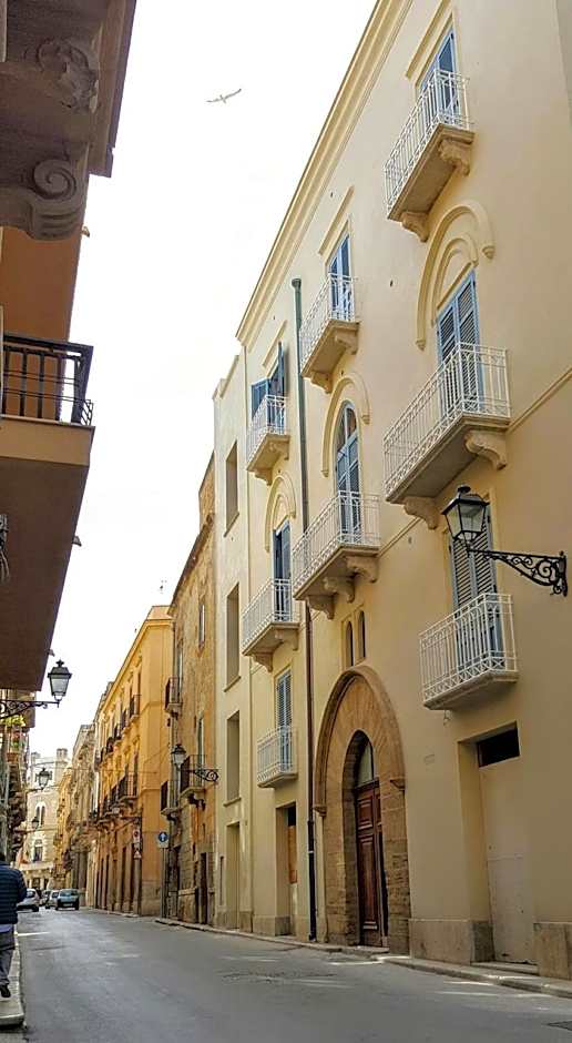 ZIBIBBO SUITES & ROOMS - Aparthotel in Centro Storico a Trapani