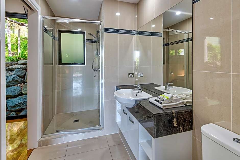 Pinnacle Apartments on Hamilton Island by HIHA