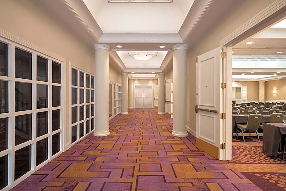 Crowne Plaza Englewood By IHG