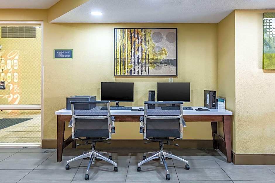 Quality Inn & Suites