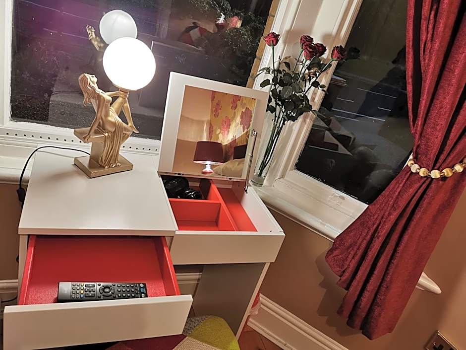 Dolweunydd Bed and Breakfast