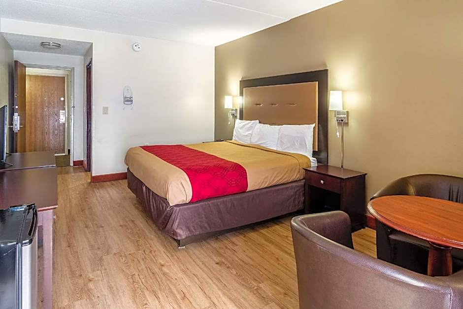 Econo Lodge Cadillac