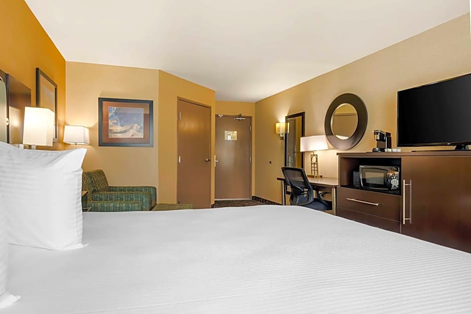 Best Western Plus Oceanside Palms Hotel