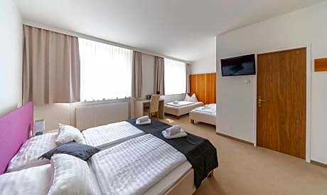 Comfort Quadruple Room with Two Double Beds