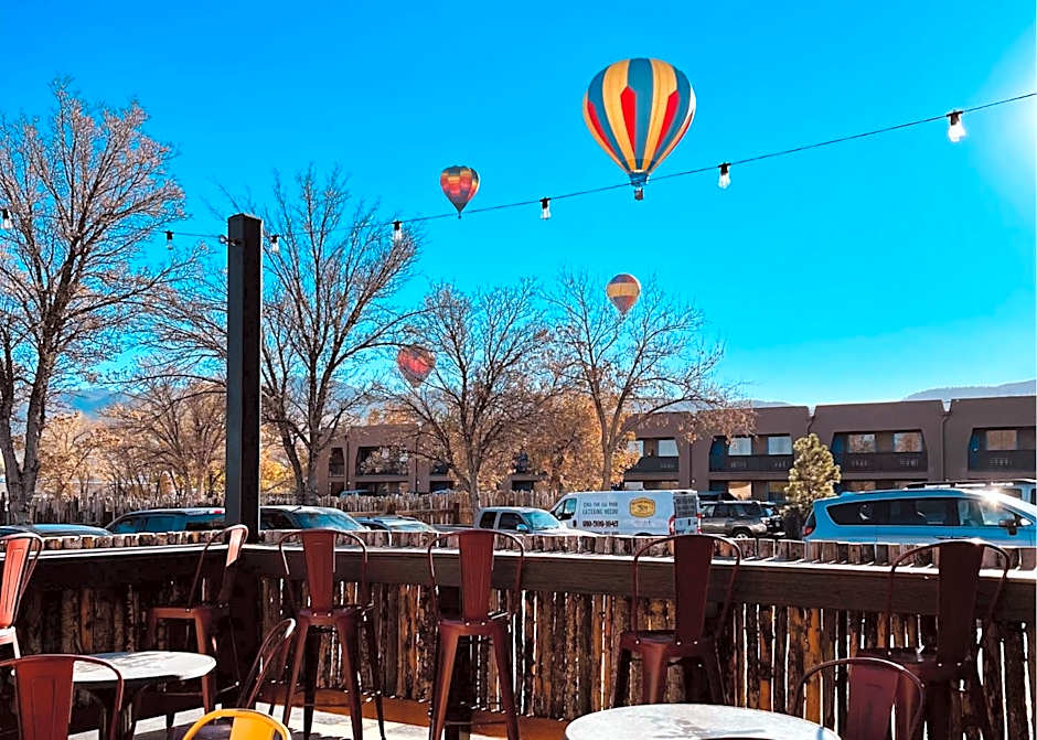 Taos Valley Lodge