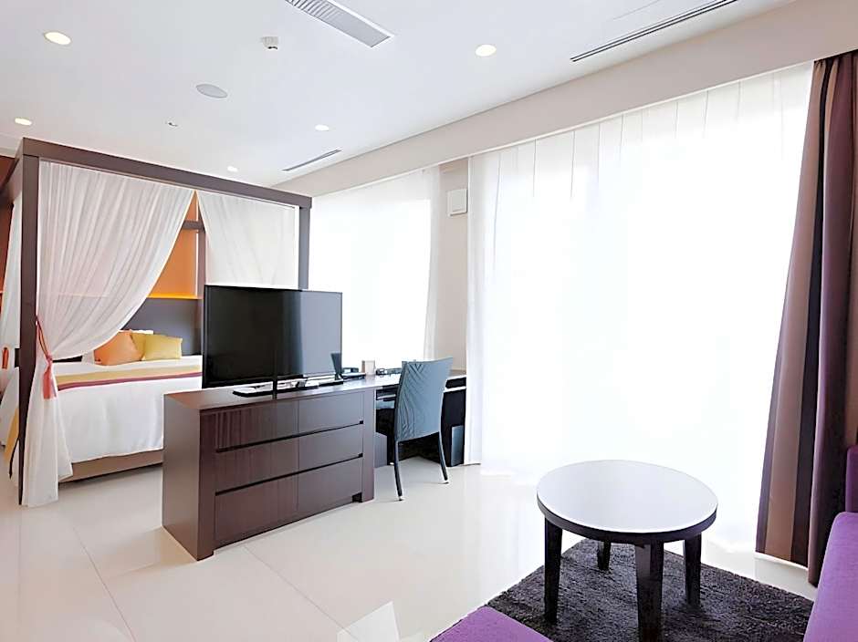 Community & Spa Naha Central Hotel