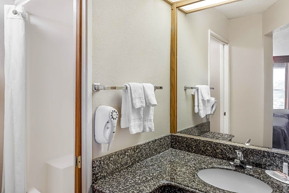 Super 8 by Wyndham Athens