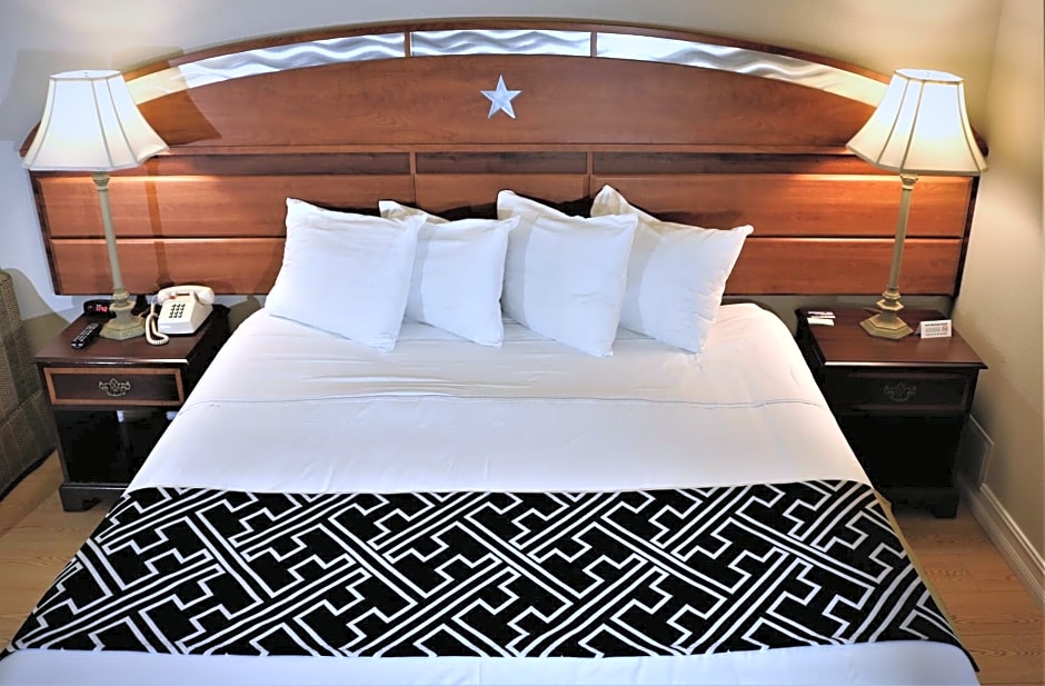 Monte Carlo Inn- Near Disney