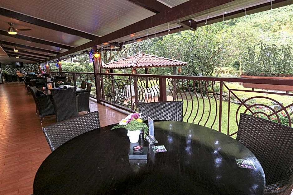 Hotel Valle del Rio