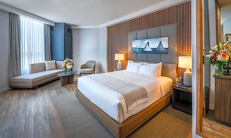 Photo 1 of 3 of Premier 1 King Bed