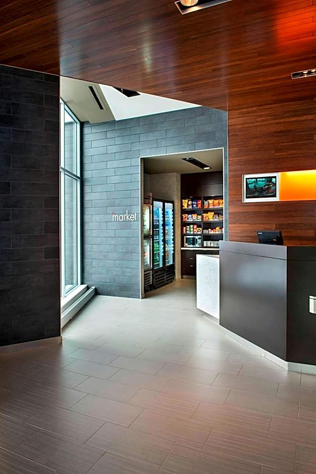 Courtyard by Marriott Philadelphia South at The Navy Yard