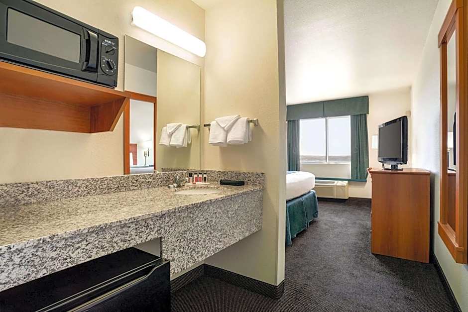 Travelodge by Wyndham Bill WY Thunder Basin Ntl Grassland