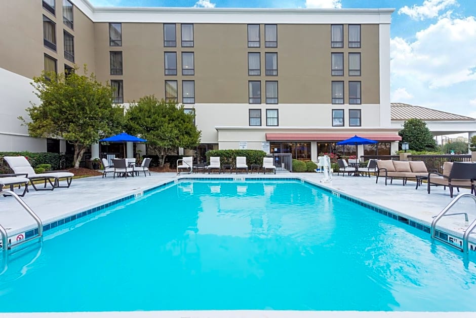 Holiday Inn Express & Suites Wilmington-University Center, an IHG Hotel