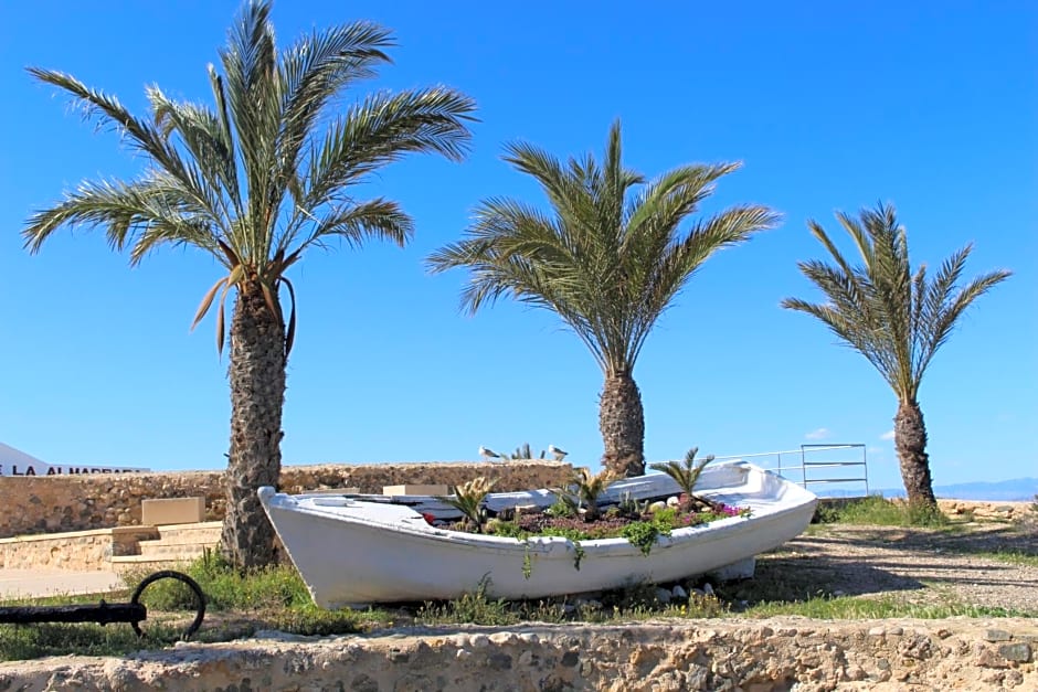 HOTEL ISLA PLANA