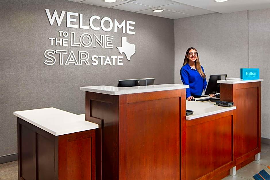 Hampton Inn By Hilton And Suites El Paso-Airport
