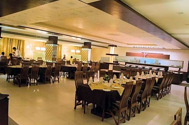 Hotel Sheela Shree Plaza