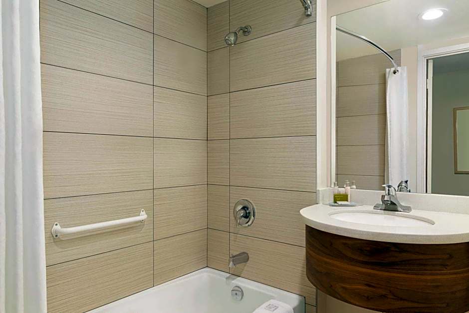 Days Inn by Wyndham Victoria Airport Sidney