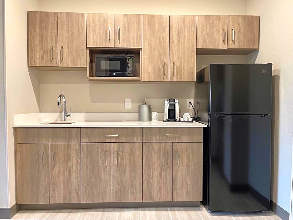 Holiday Inn Express and Suites Ft. Smith Airport By IHG