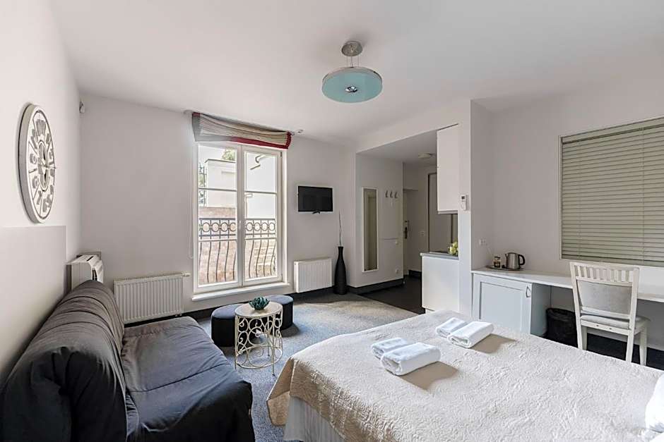 Moon Garden Old Town Hotel