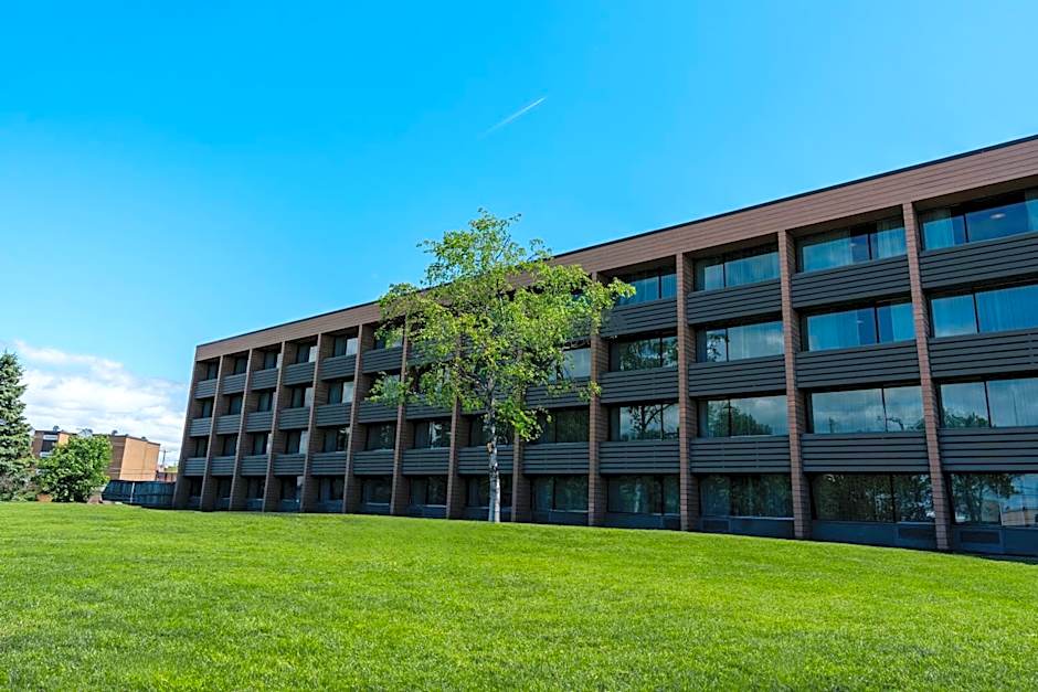 Hotels Gouverneur Sept-Iles
