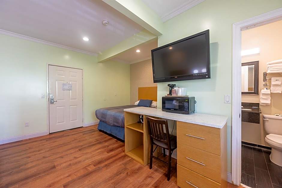 Hollywood City Inn