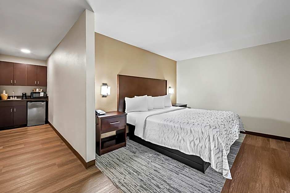 Red Roof PLUS+ Henderson