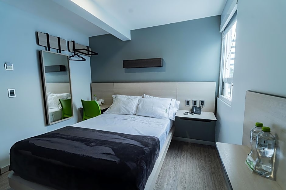 HOTEL LEMON GREEN -Zona Expo Frente al Centro de Convenciones