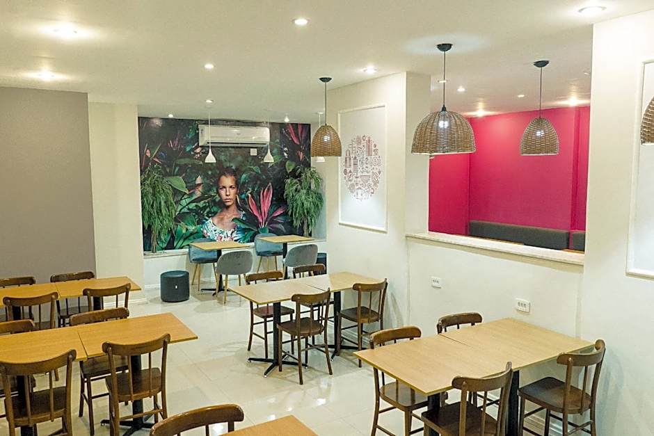 CLH Suites Domingos Ferreira