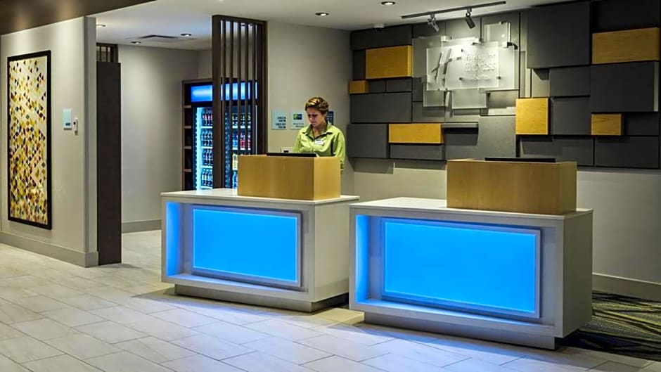 Holiday Inn Express Hotel & Suites Mount Pleasant by IHG